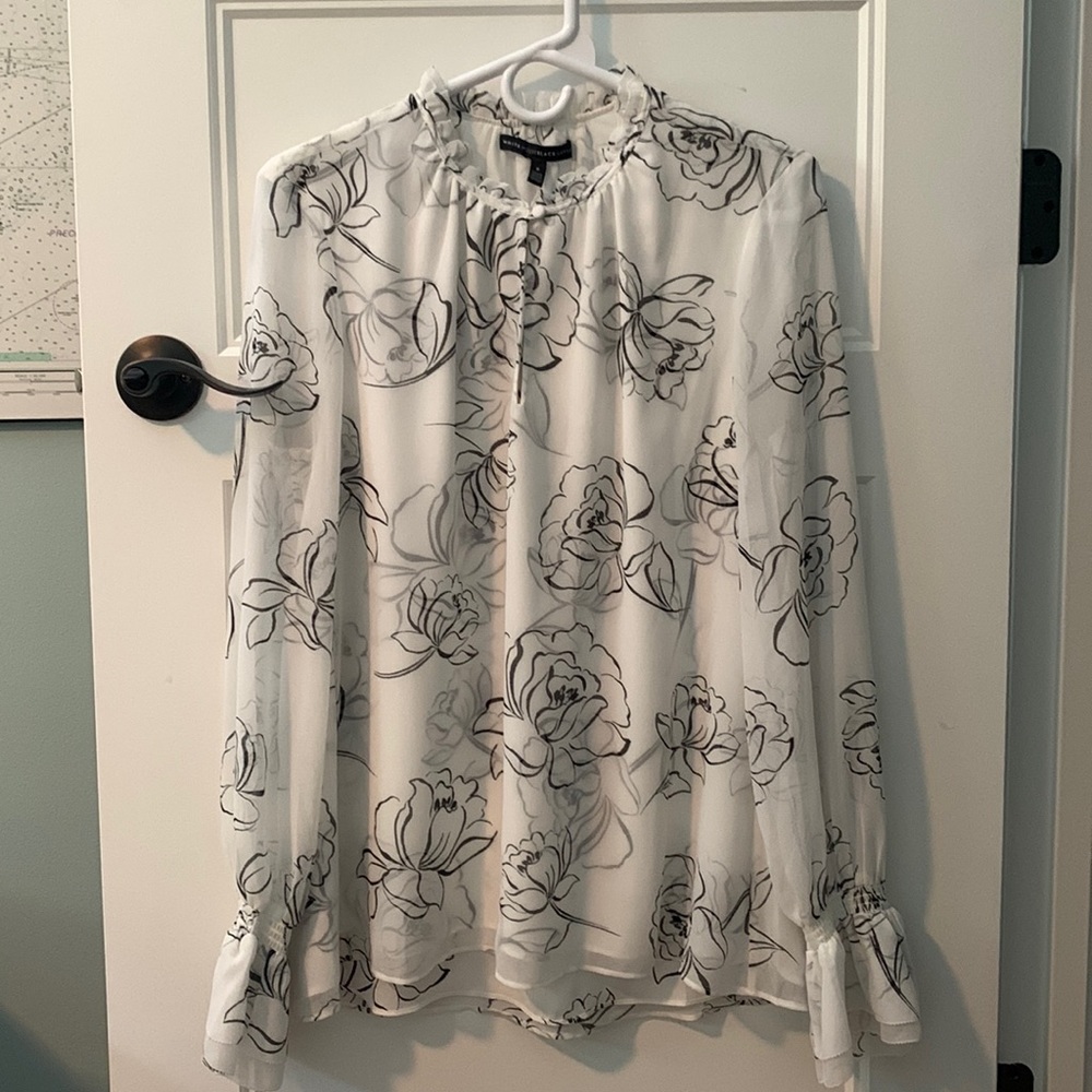 White House Black Market blouse Size 8